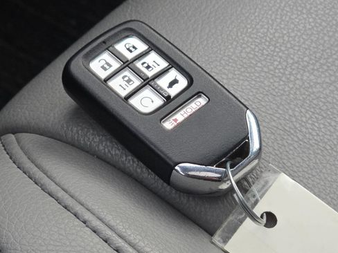 Used 2023 Honda Odyssey EX-L image 31