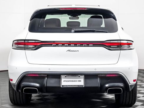 Certified 2026 Porsche Macan AWD/4WD image 11
