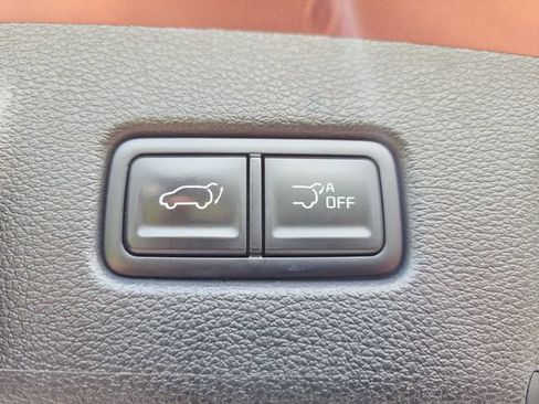 Used 2024 Kia Telluride EX w/ EX Captain's Chair Package FWD image 17