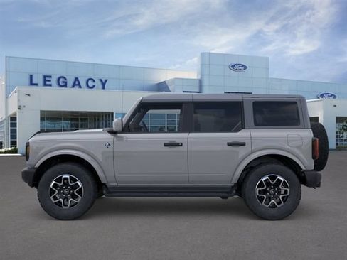 New 2026 Ford Bronco Outer Banks AWD/4WD image 3
