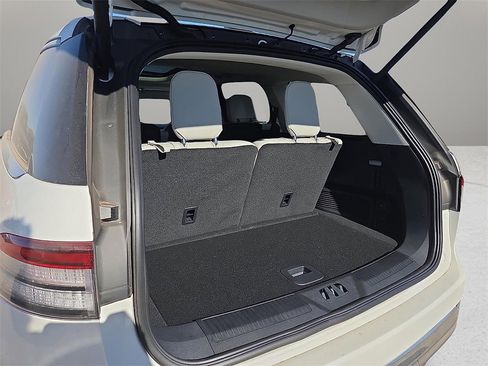 New 2026 Lincoln Aviator Reserve image 8