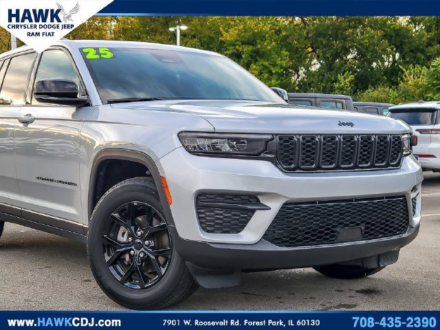 Certified 2025 Jeep Grand Cherokee Altitude AWD/4WD image 2
