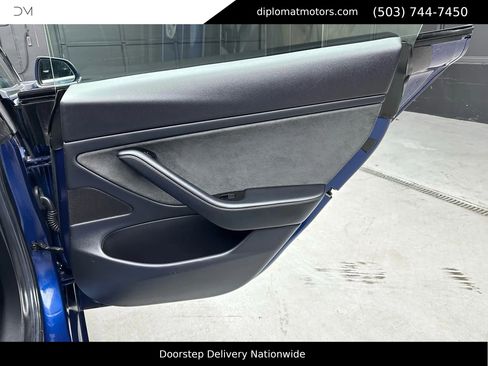 Used 2018 Tesla Model 3 Long Range image 33