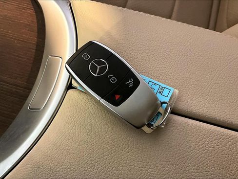 Used 2020 Mercedes-Benz C 300 4MATIC Sedan image 15