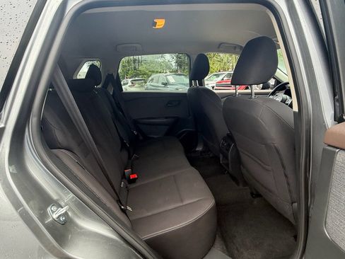 Used 2023 Nissan Rogue S FWD image 15