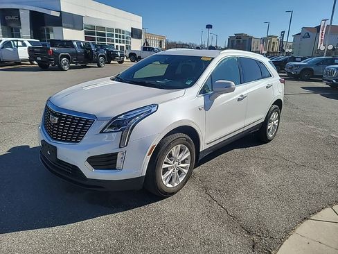 Certified 2022 Cadillac XT5 Luxury image 3