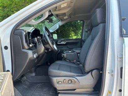 Used 2025 GMC Sierra 1500 Elevation