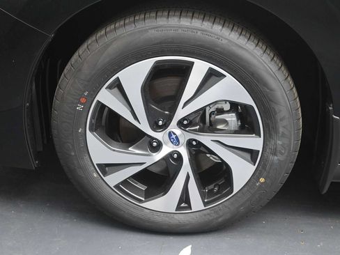 Used 2025 Subaru Legacy Premium AWD/4WD image 18