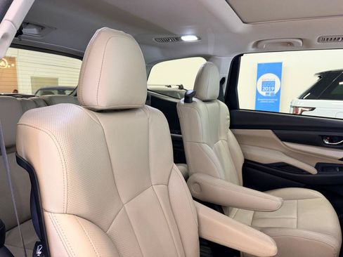Used 2019 Subaru Ascent Premium AWD/4WD image 32