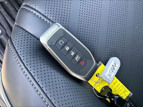 New 2026 INFINITI QX80 Luxe image 11