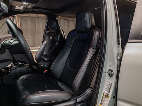 Used 2025 Toyota Tacoma TRD Pro AWD/4WD image 23