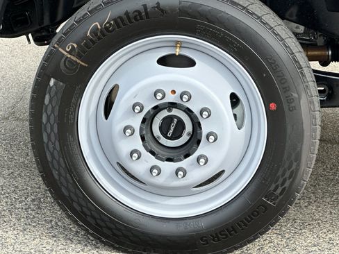 New 2026 Ford F550 4x4 Regular Cab Super Duty image 28