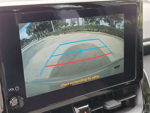 Used 2025 Toyota Corolla LE image 25