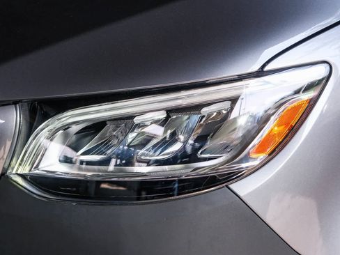 Used 2024 Mercedes-Benz Sprinter 2500 image 11