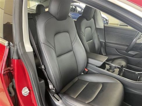 Used 2018 Tesla Model 3 Long Range image 15