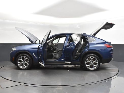 Certified 2025 BMW X4 xDrive30i image 44