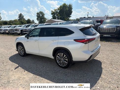 Used 2021 Toyota Highlander Platinum AWD/4WD image 5