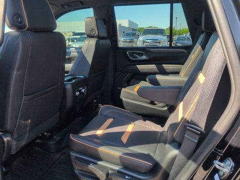 Used 2023 GMC Yukon AT4 w/ AT4 Premium Package AWD/4WD image 16