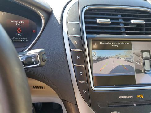 Used 2019 Lincoln Nautilus Reserve image 30