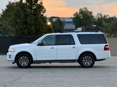 Used 2017 Ford Expedition EL XLT AWD/4WD image 8