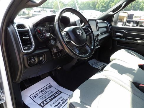 Used 2024 RAM 2500 Big Horn AWD/4WD image 16