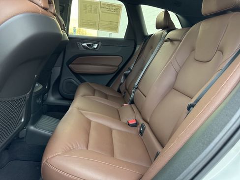 Used 2024 Volvo XC60 T8 Plus w/ Protection Package Premier image 15