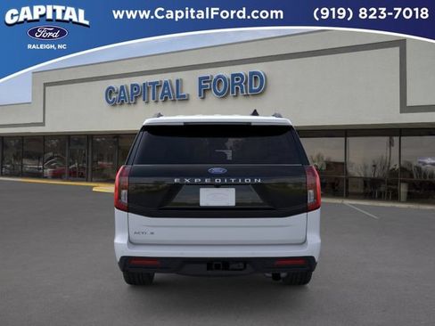 New 2026 Ford Expedition Active AWD/4WD image 5