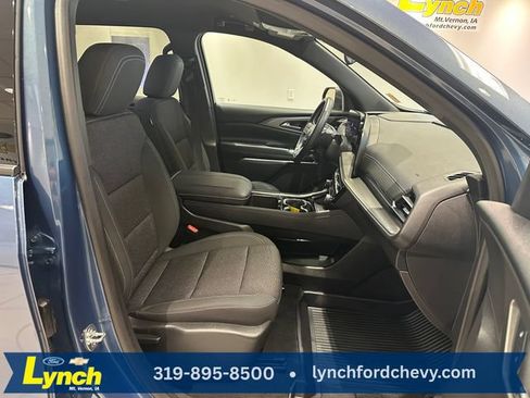 Used 2025 Chevrolet Traverse LT AWD/4WD image 6