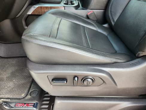 Used 2021 GMC Sierra 2500 Denali w/ Denali Ultimate Package AWD/4WD image 9