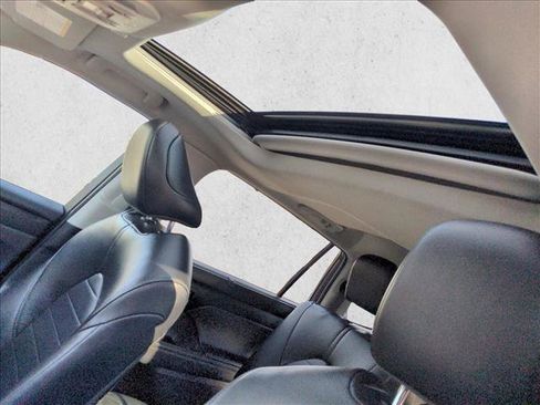 Used 2023 Toyota Highlander XLE image 17