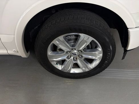 Used 2018 Ford F150 Platinum w/ Equipment Group 701A Luxury RWD image 9