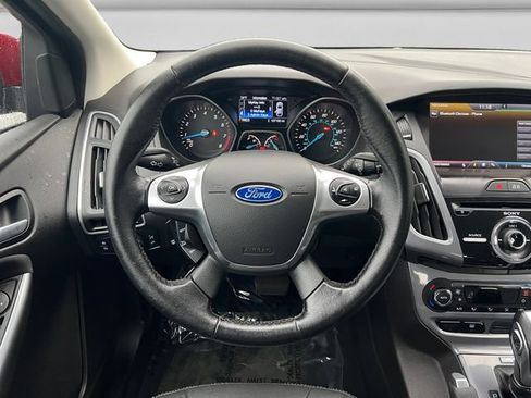 Used 2014 Ford Focus Titanium FWD image 13