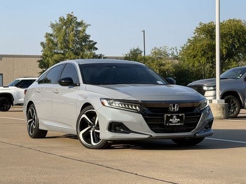Used 2021 Honda Accord Sport image 2