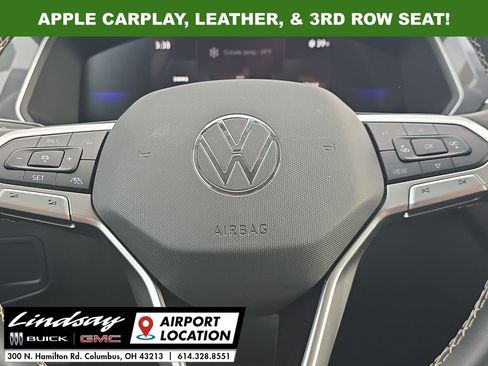 Used 2024 Volkswagen Tiguan SE image 11