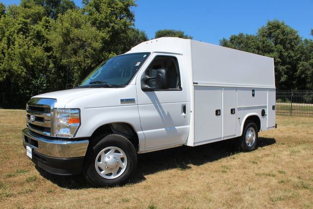 Used 2026 Ford E-350 and Econoline 350 Super Duty w/ Power Equipment Group RWD image 1