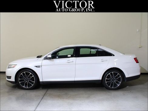 Used 2019 Ford Taurus SEL w/ Equipment Group 201A image 1