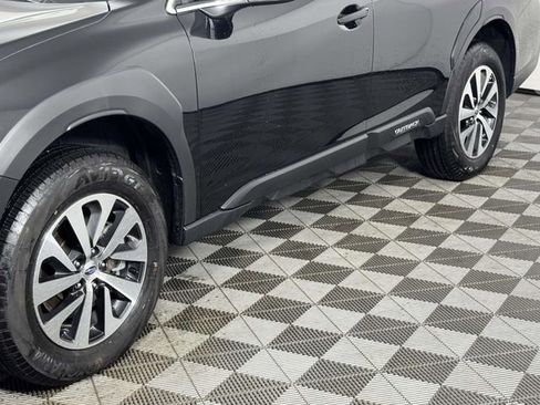 Used 2025 Subaru Outback Premium image 13