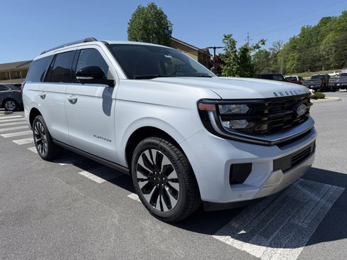 New 2026 Ford Expedition Platinum AWD/4WD image 3