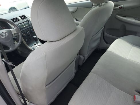 Used 2010 Toyota Corolla LE FWD image 14
