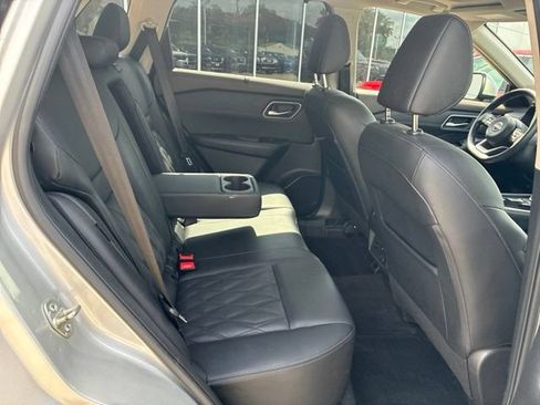Used 2022 Nissan Rogue Platinum w/ Head-Up Display Package FWD image 9