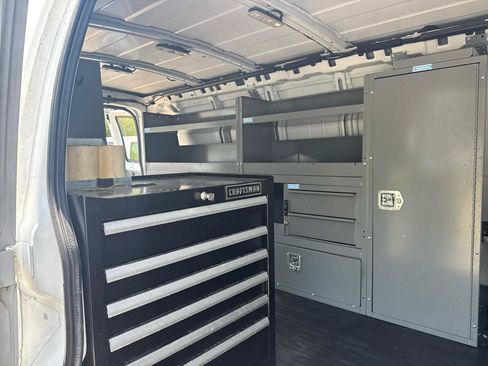 Used 2017 Chevrolet Express 2500 Extended RWD image 26
