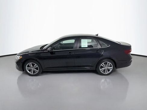 Used 2023 Volkswagen Jetta SE FWD image 4