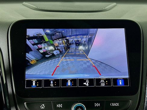 Used 2023 Chevrolet Equinox RS w/ RS Leather Package image 17