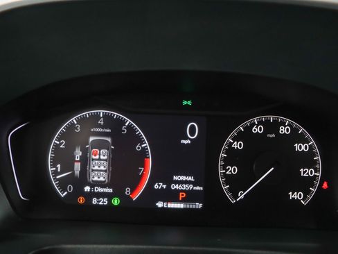 Used 2023 Honda Pilot Touring image 15