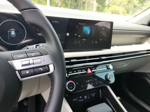 New 2026 Hyundai Tucson SEL FWD image 11