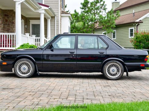 Used 1988 BMW M5 image 3
