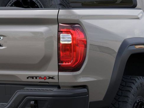 New 2026 GMC Canyon AT4X w/ AT4X AEV Edition AWD/4WD image 11