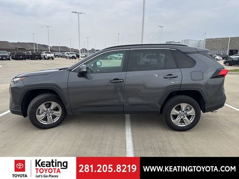 Used 2025 Toyota RAV4 XLE image 4