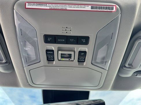 Used 2023 Toyota RAV4 XLE Premium image 19