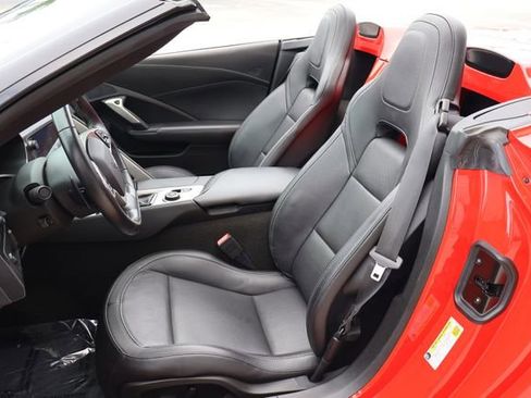 Used 2019 Chevrolet Corvette Stingray Convertible w/ Carbon Flash Badge Package RWD image 15